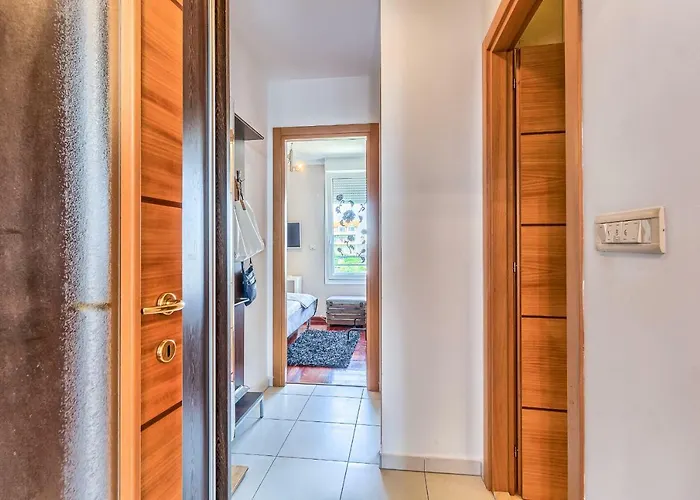 Sanny Apartmán *