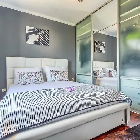 Sanny Apartment *