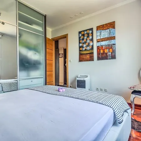 Sanny Apartment *